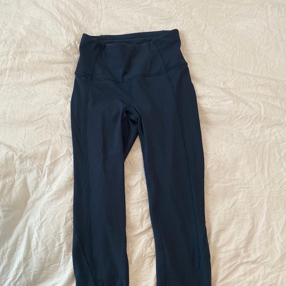 Lululemon luxtreme leggings in navy - Picture 3 of 4